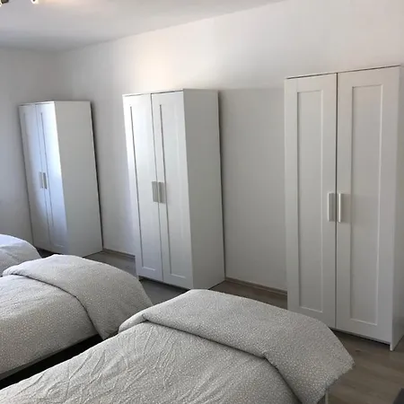 Monteurzimmer 아파트